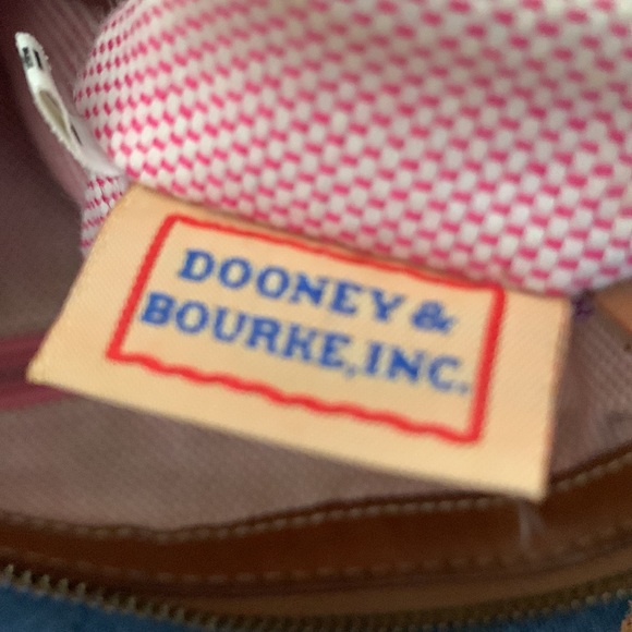 Dooney & Bourke Medium Handbag Purse - Picture 10 of 10